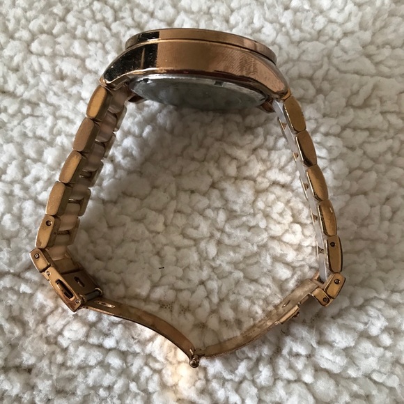 MK Rose Gold watch - Picture 5 of 8